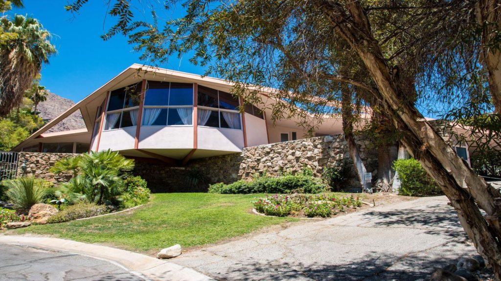 House of Tomorrow Elvis Honeymoon Hideaway Palm Springs