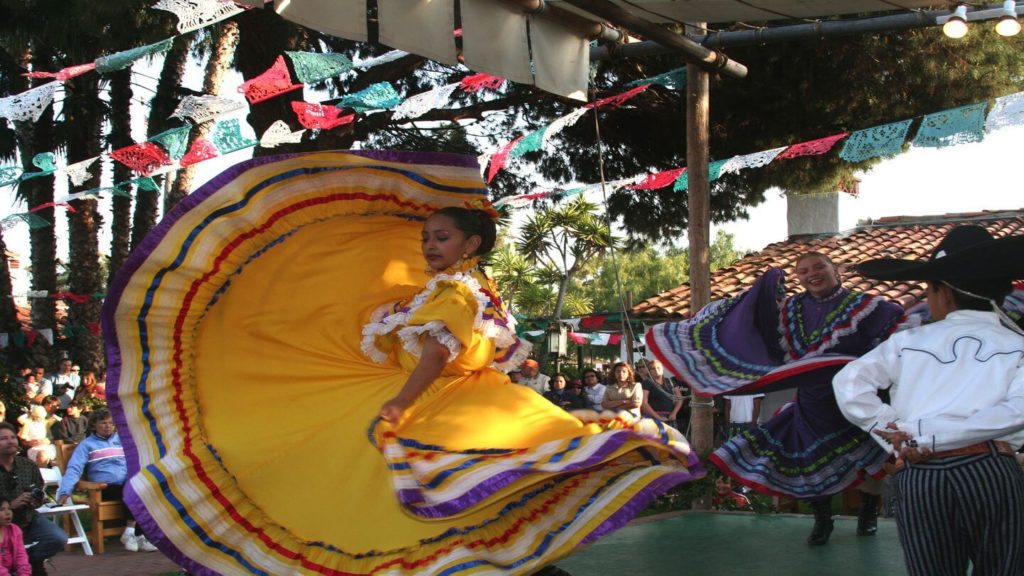 traditional dancing Fiesta de Reyes Old Town San Diego