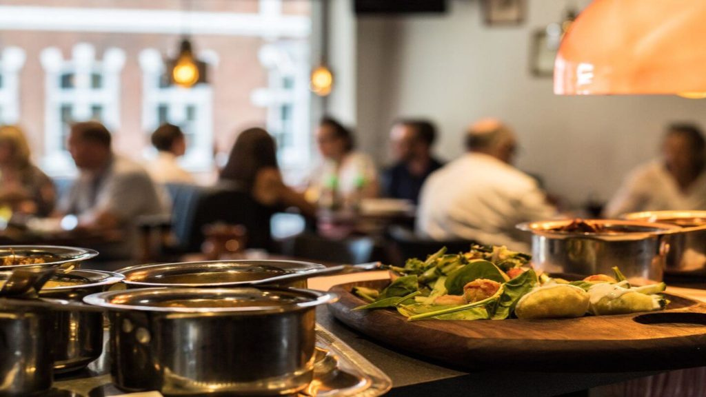 buffet restaurant Indian dishes