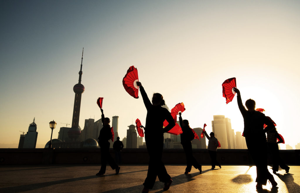 Light and loose outfits are a good choice of what to wear in China in summer