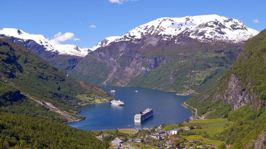 cruise ships in Norwegian fjord - holidays with a cruise
