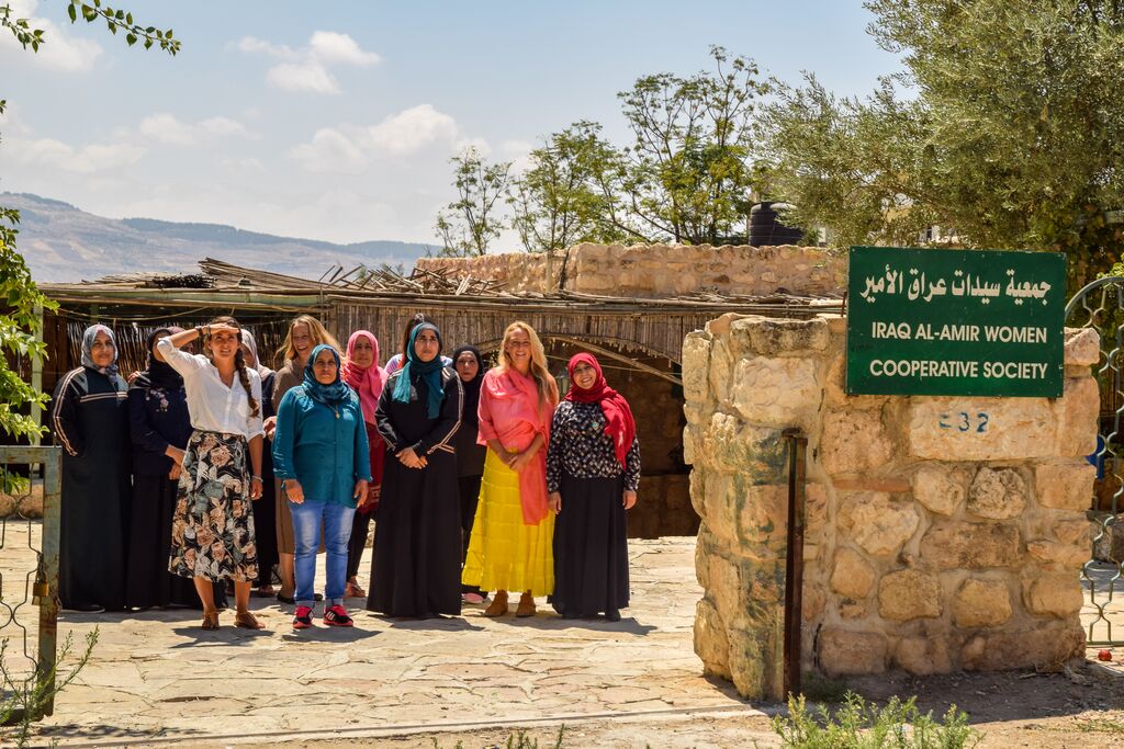 Women standing in a grou at the Al-Amir Co-op in Jordan.