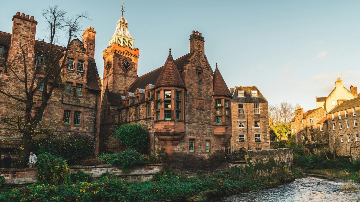 Photo of Edinburgh houses overlooking the Water of Leith