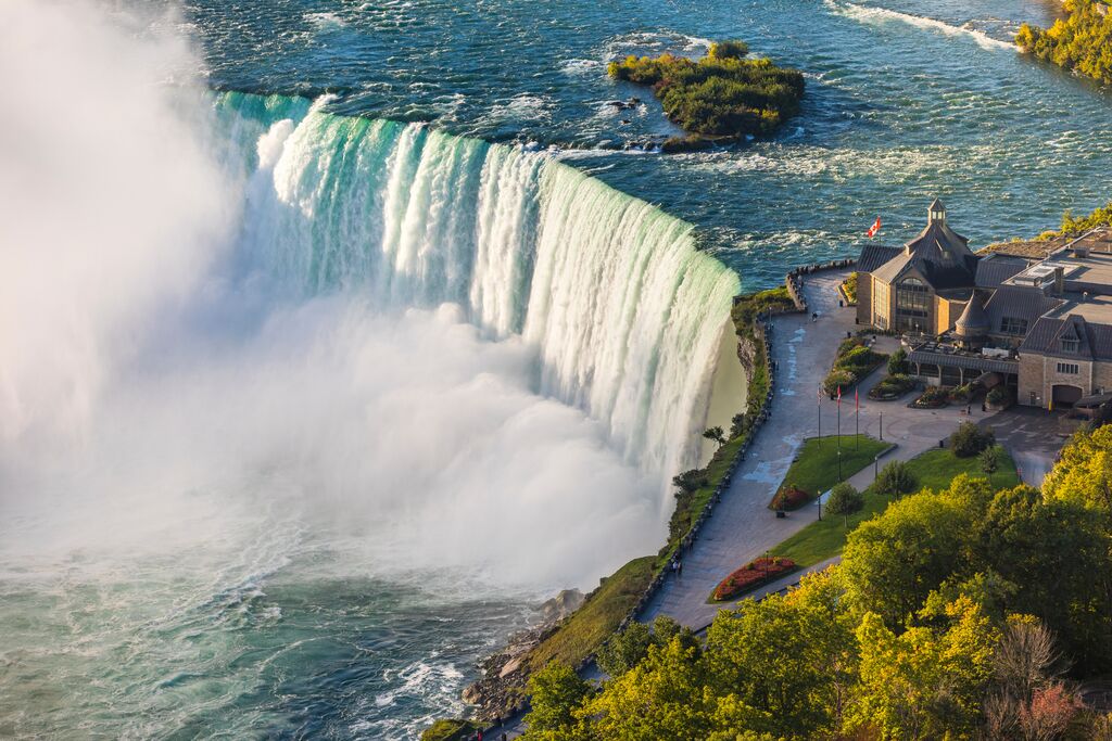 Image of Niagara Falls (Horsehoe Falls) from the air