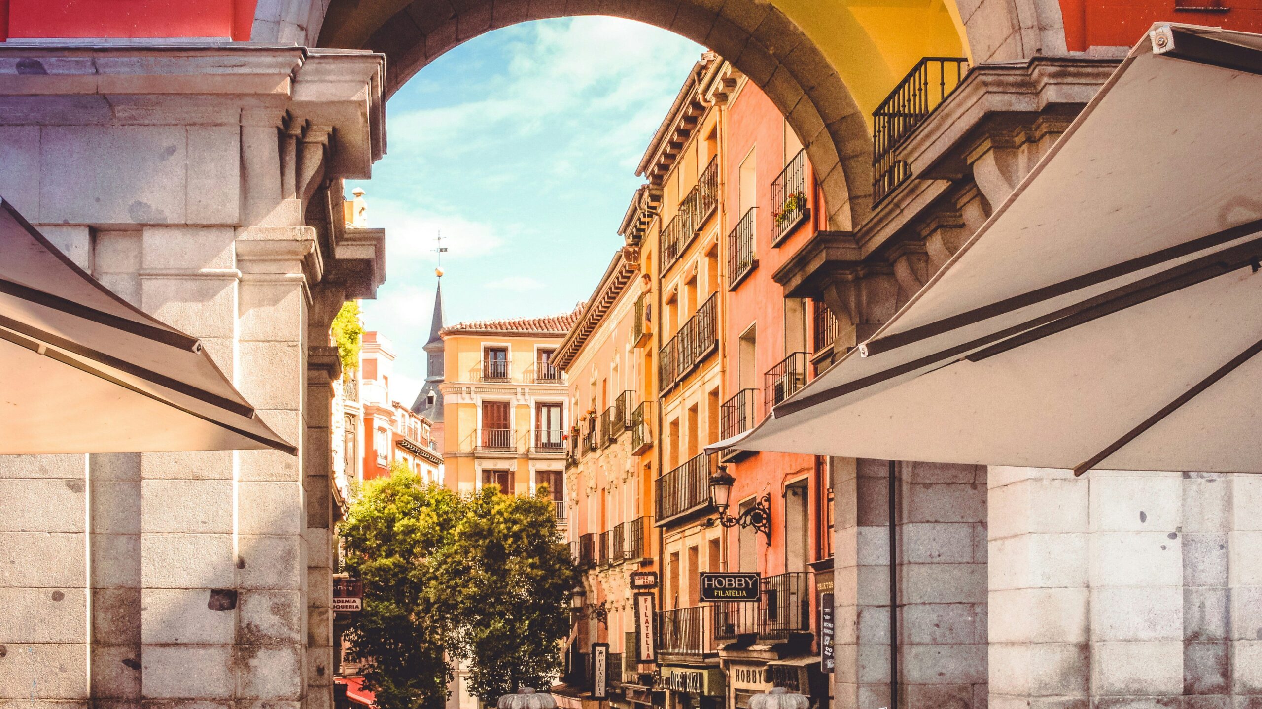 plaza in madrid, spain