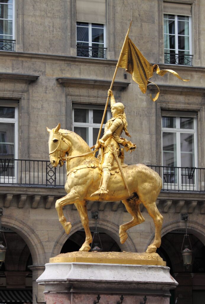 joan of arc statue in paris