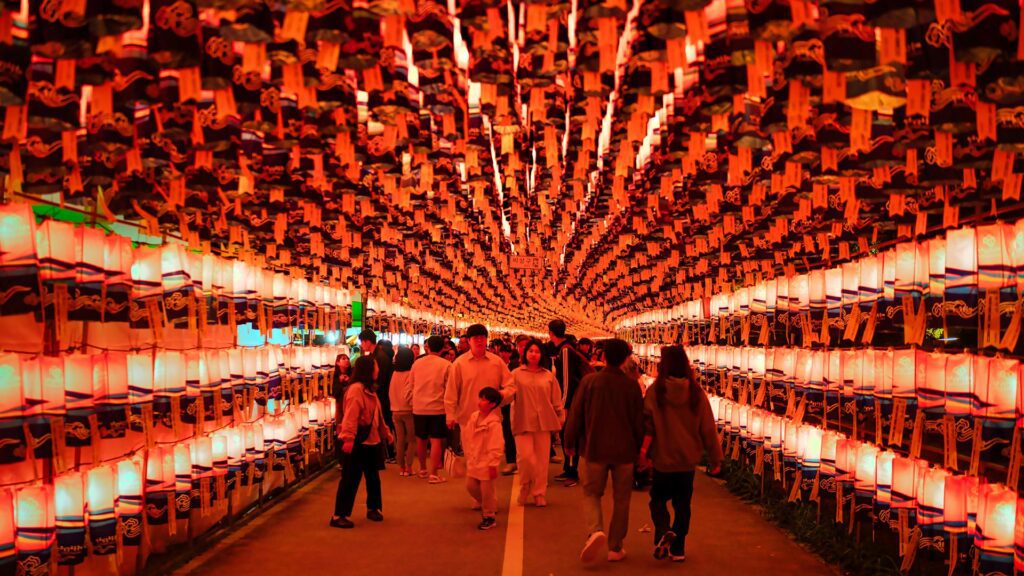 Autumn is celebrated with the Jinju Lantern Festival.