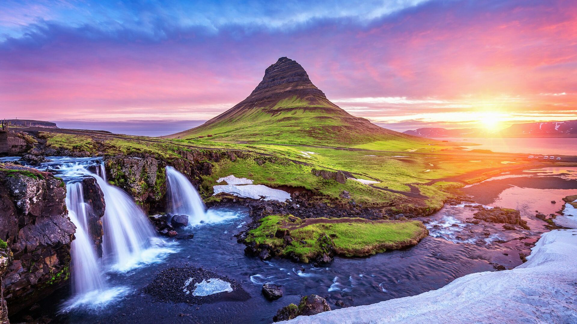 Kirkjufell waterfall iceland