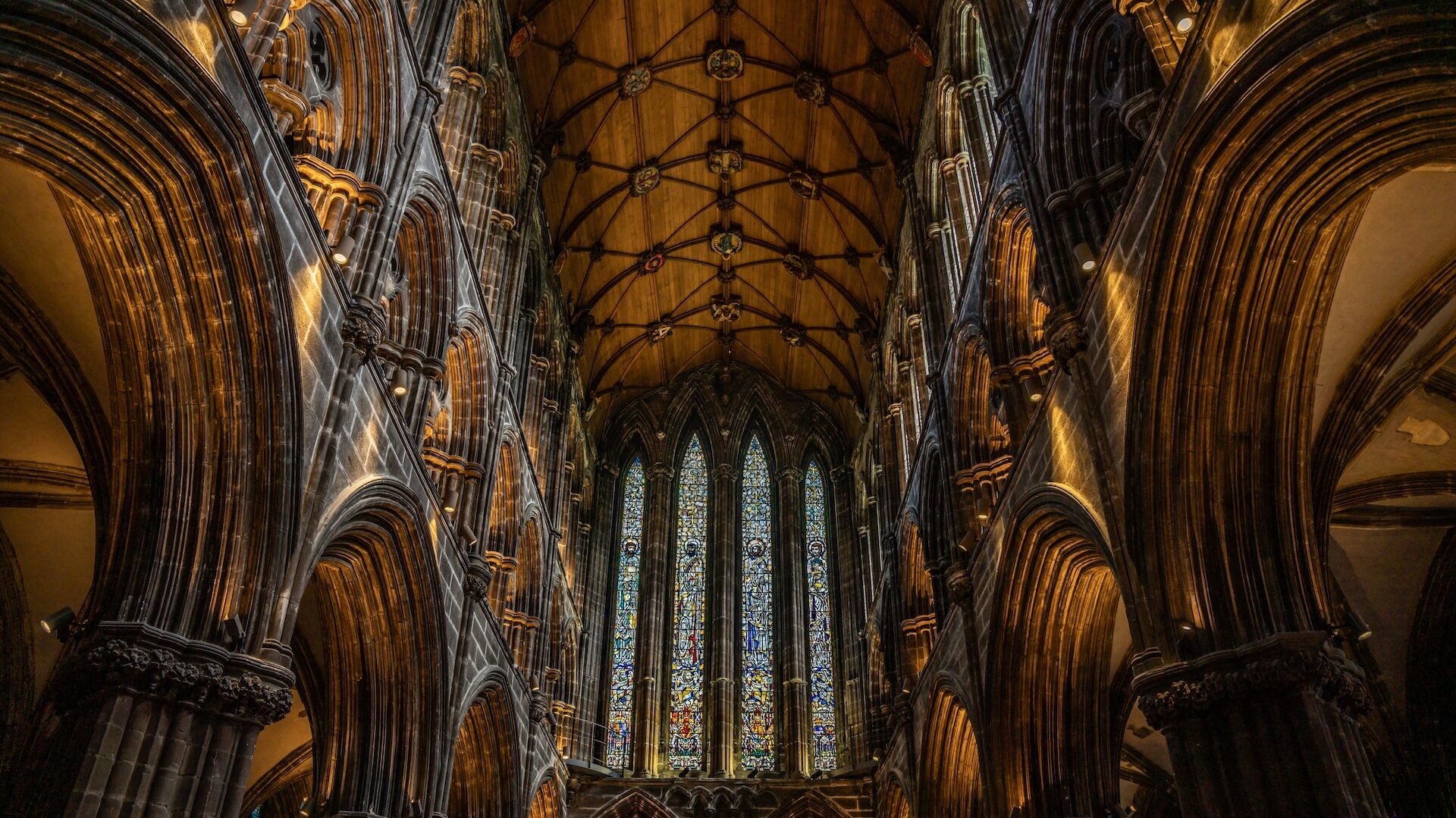 inside glasgow cathedral