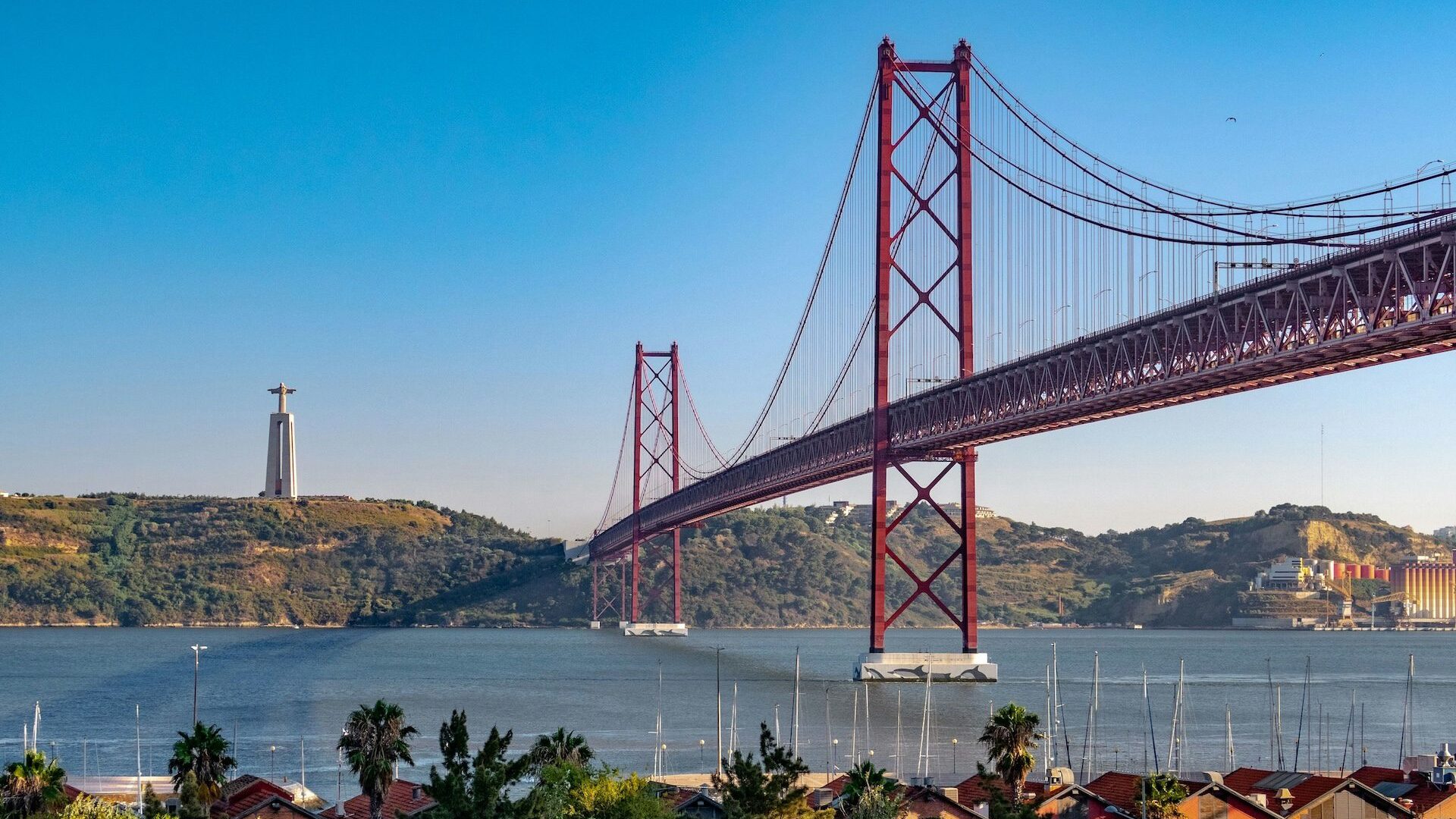 lisbon abril bridge