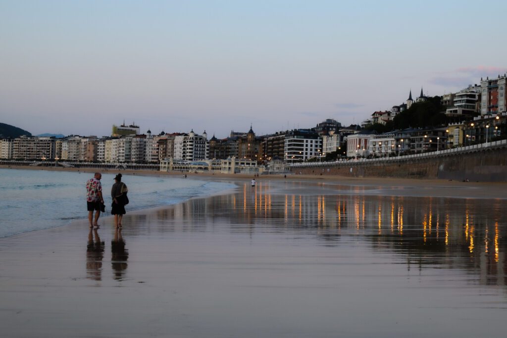 Twilight in San Sebastián on the beach