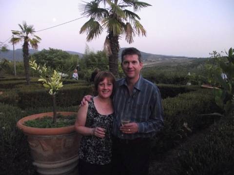 Rodney and Debra enjoy a Be My Guest dinner in the Tuscan countryside