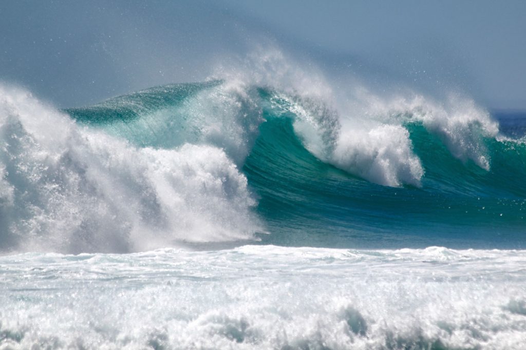 Giant crashing waves
