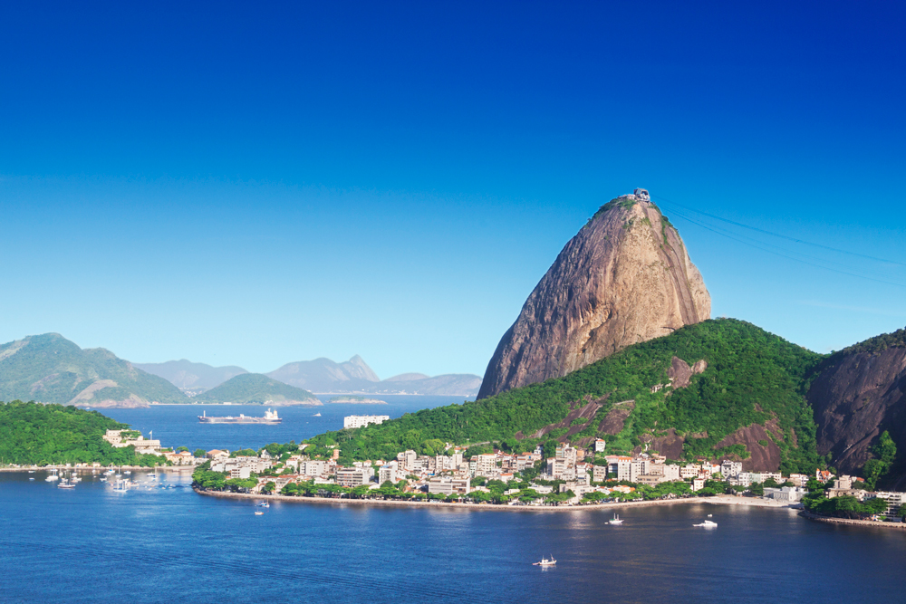 Amazing natural wonders Sugarloaf-mountain-www.istockphoto.comgbphotourca-district-gm519503530-90563585-luoman