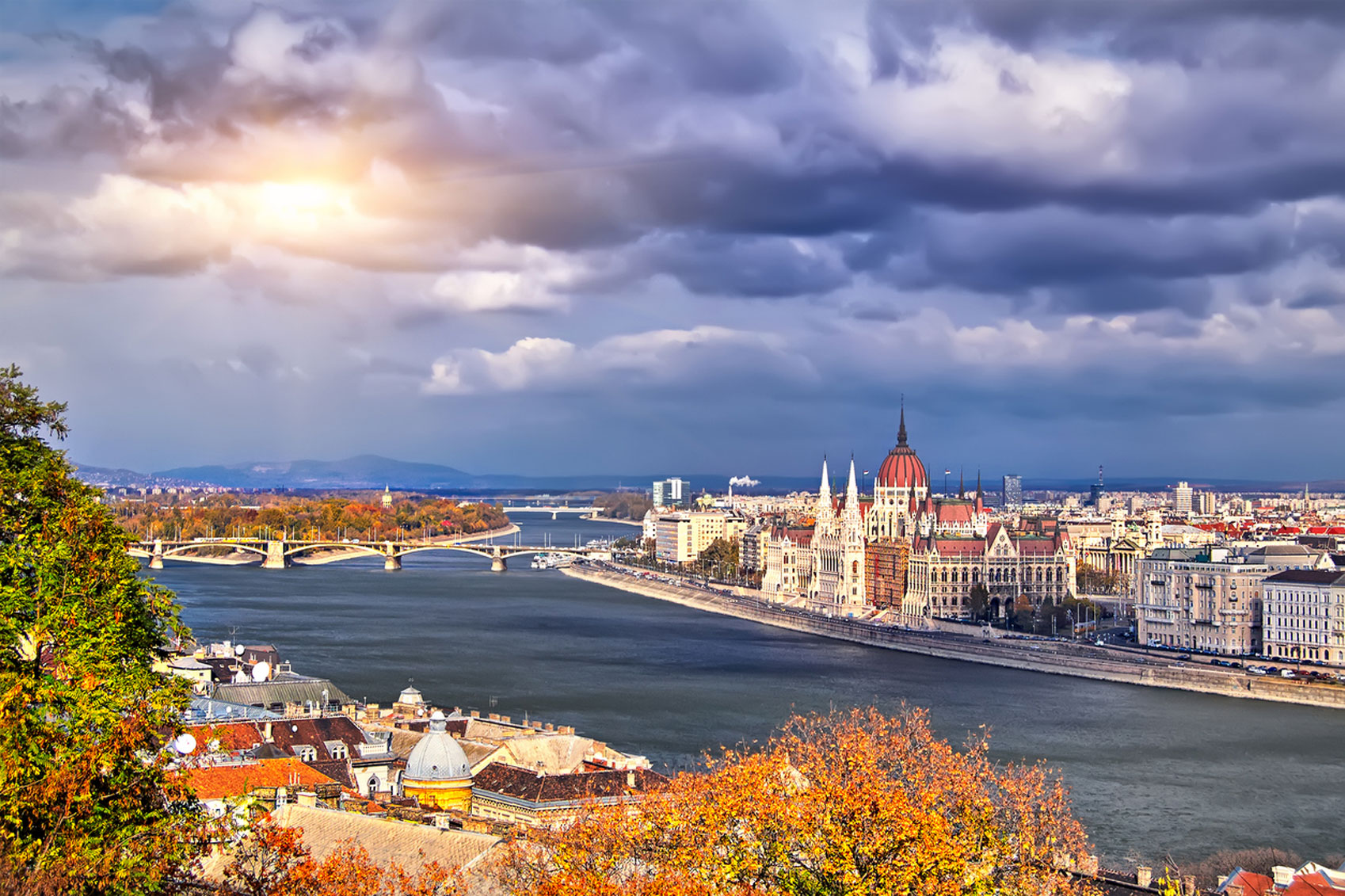Alternative Thanksgiving Budapest-Parliament-Hungary-www.istockphoto.comgbphotobudapest-parliament-in-hungary-gm473430924-63993191-IgorP1976