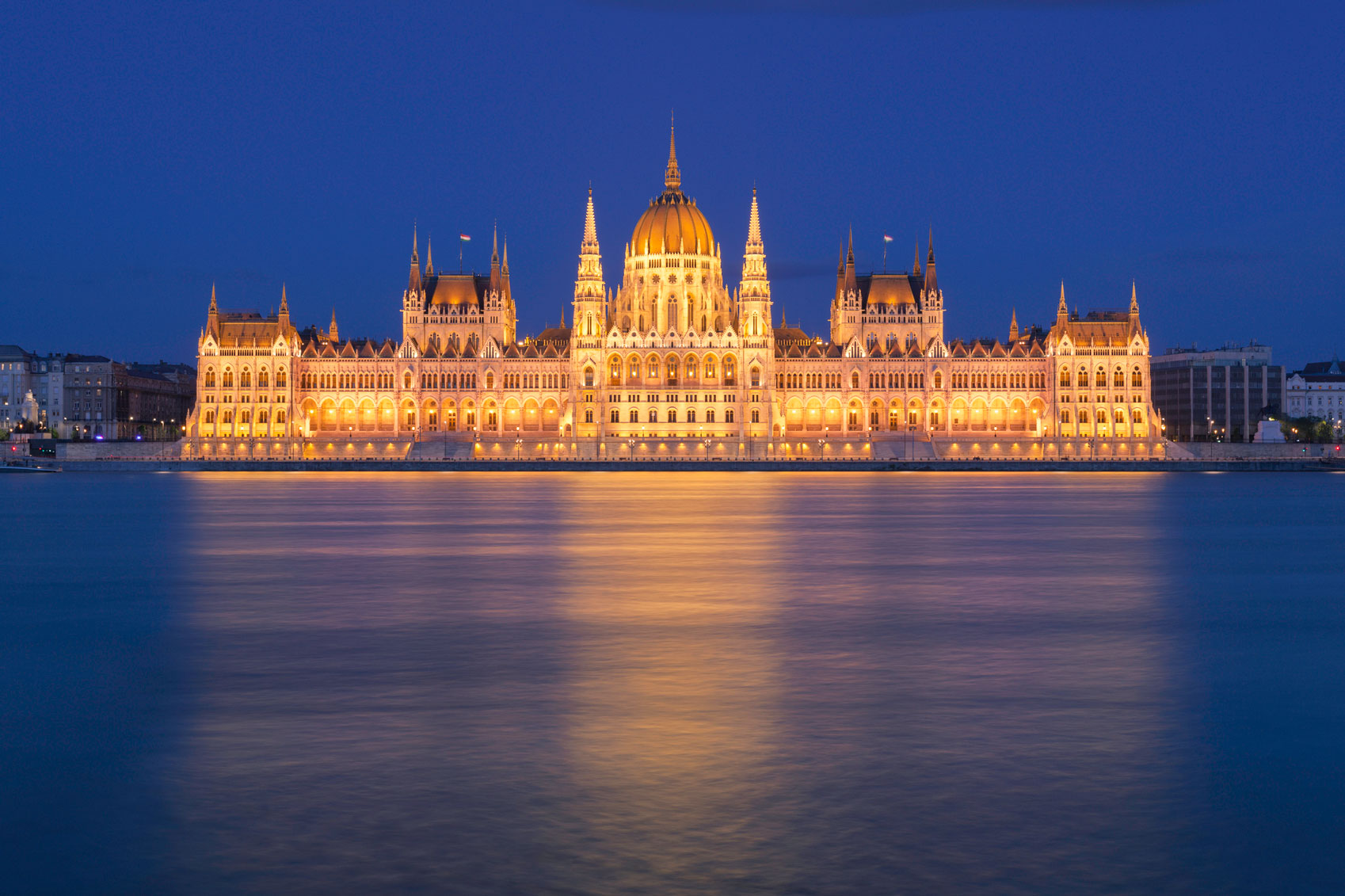 European landmarks Hungarian-Parliament-Budapest-www.istockphoto.comgbphotohungar-ian-parliament-in-budapest-gm478916358-68076347-LordRunar