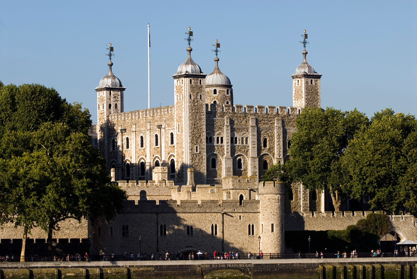 brochure Tower1-www.istockphoto.com_gb_photo_tower-gm157278956-4173629-Deejpilot
