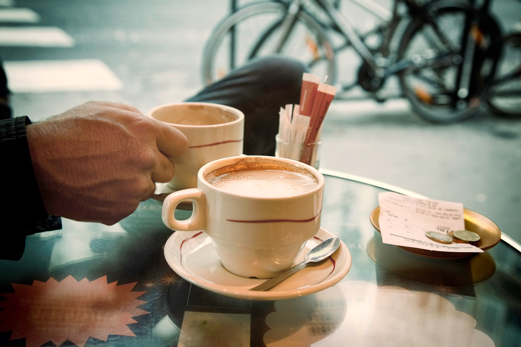 Paris in winter Coffee-Paris-Cafe-www.istockphoto.com_gb_photo_coffee-at-paris-pavement-cafe-gm155385072-19464969-nicolamargaret