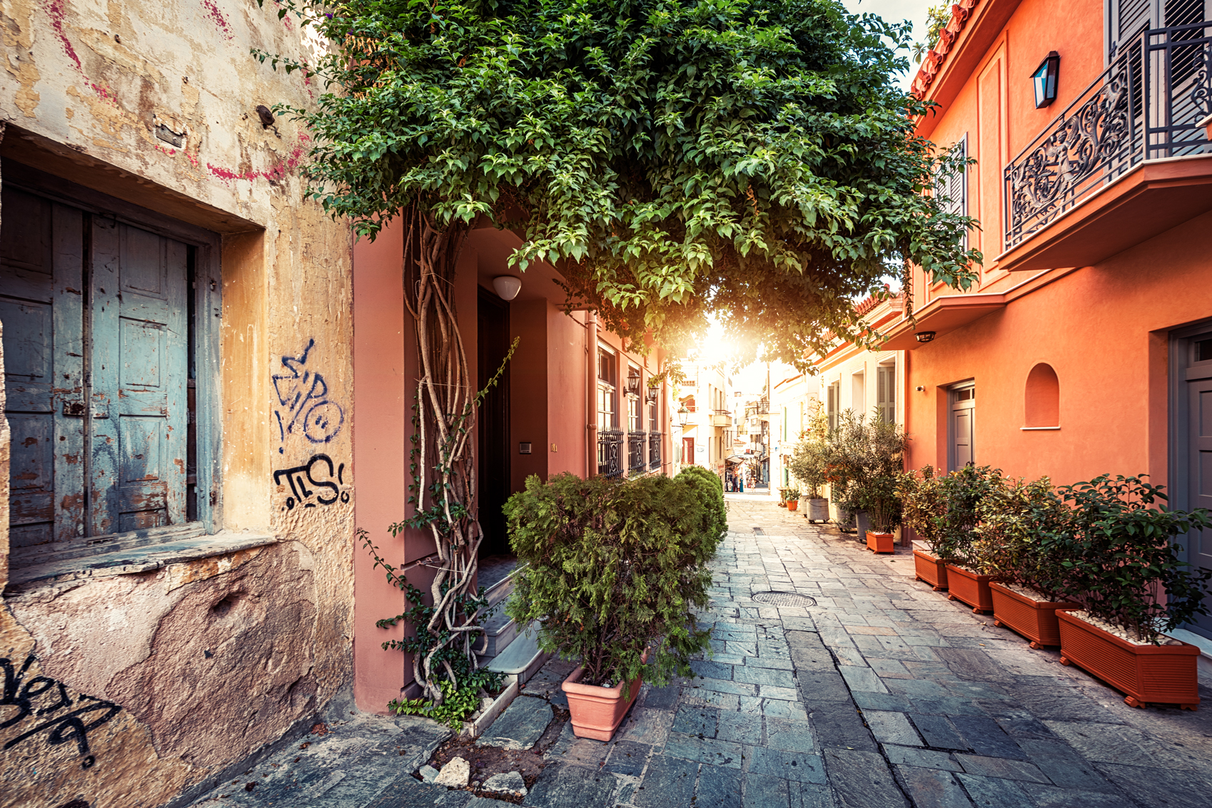 Athens photos Plaka--GettyImages-642213908