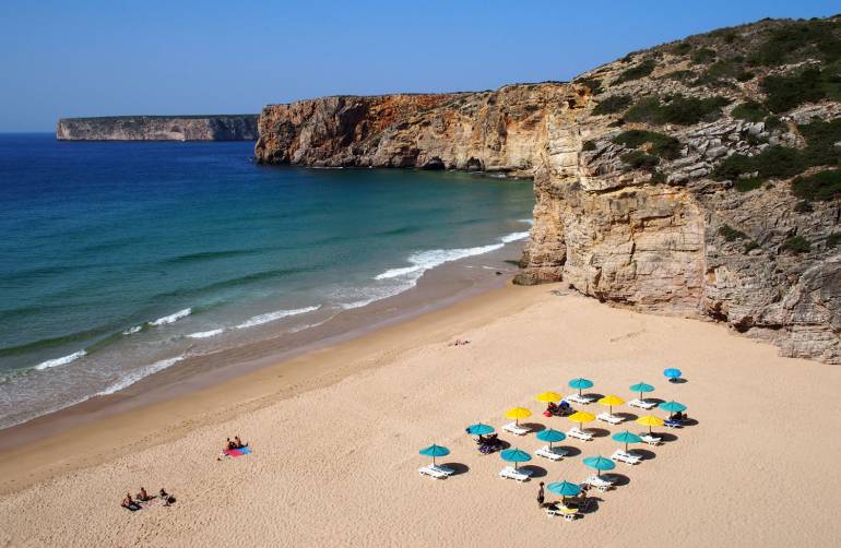 praia de baleeira, algarve, portugal