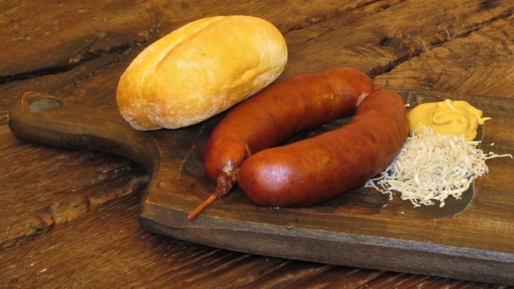 kranjska klobasa Slovenian food