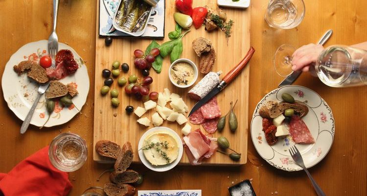 How To Order And Eat Tapas Like A True Local Spaniard How To Order And Eat Tapas Like A True Local Spaniard