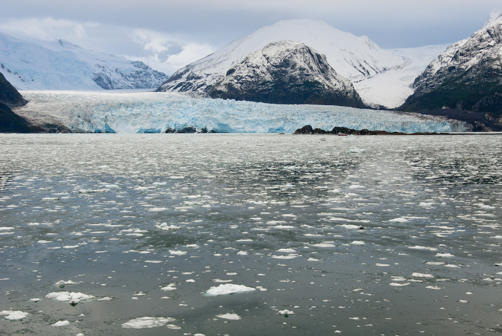 tierra del fuego national park glacier