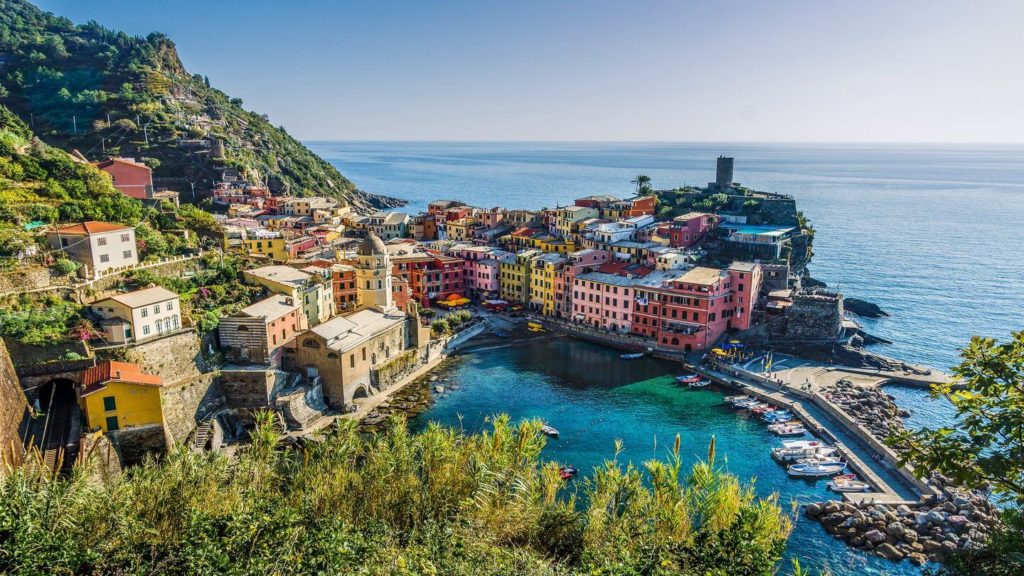 colourful houses on the ocean Cinque Terre Italy