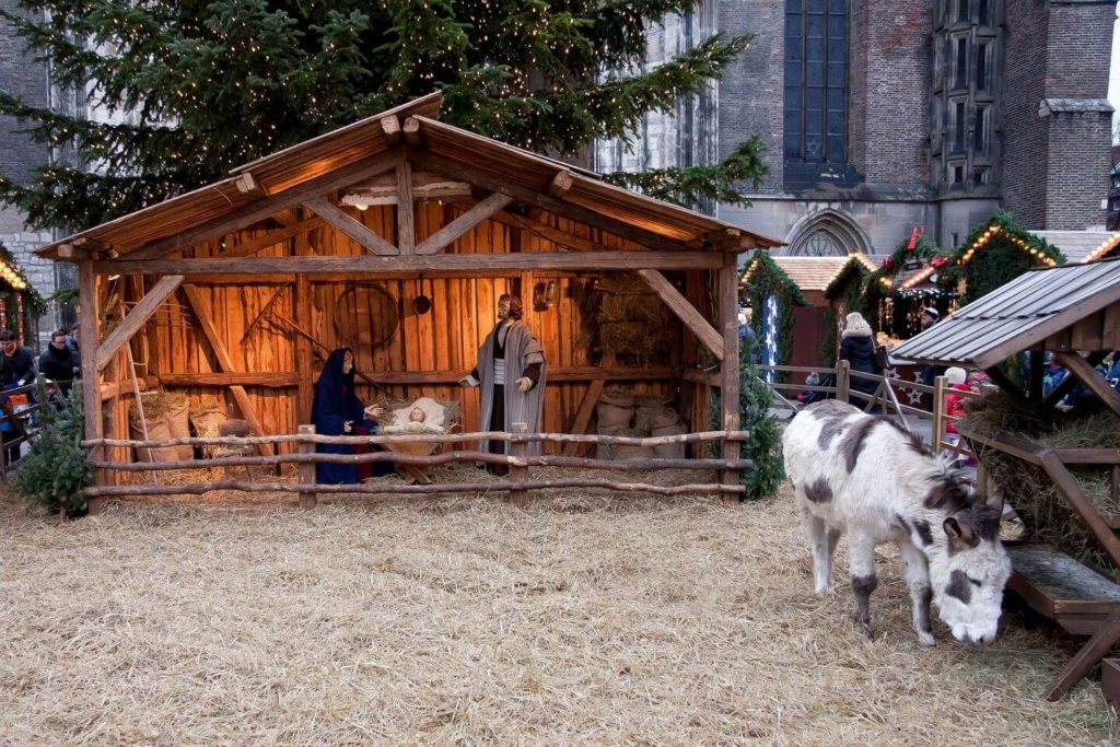 Nativity scene French Christmas