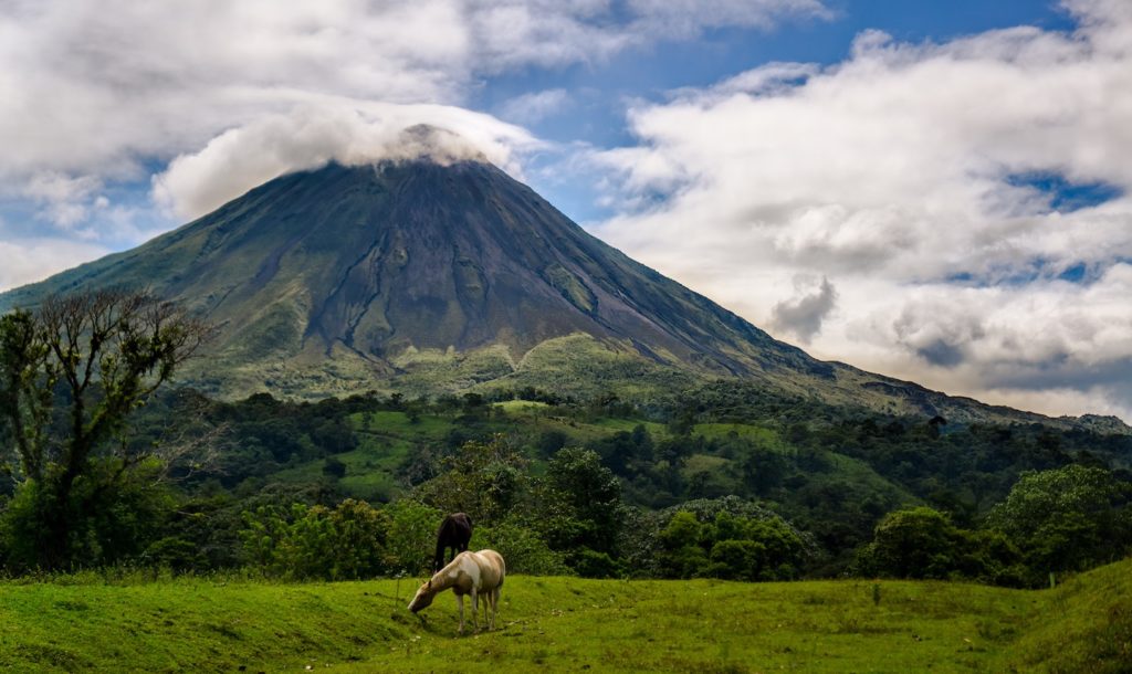 Simmering volcanoes are a highlight on your 10-day trip to Costa Rica