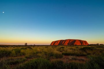 img src = "Uluru.jpeg"alt="Uluru Australia Sunset"