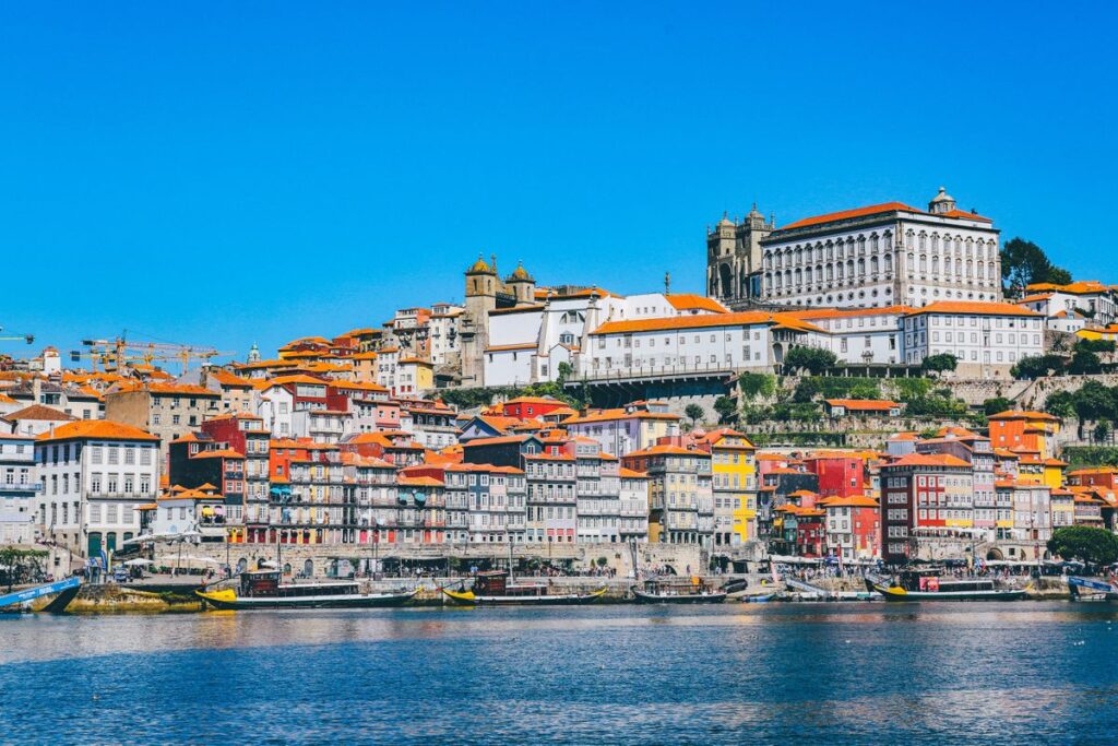 22 basic Portuguese phrases to know before your trip