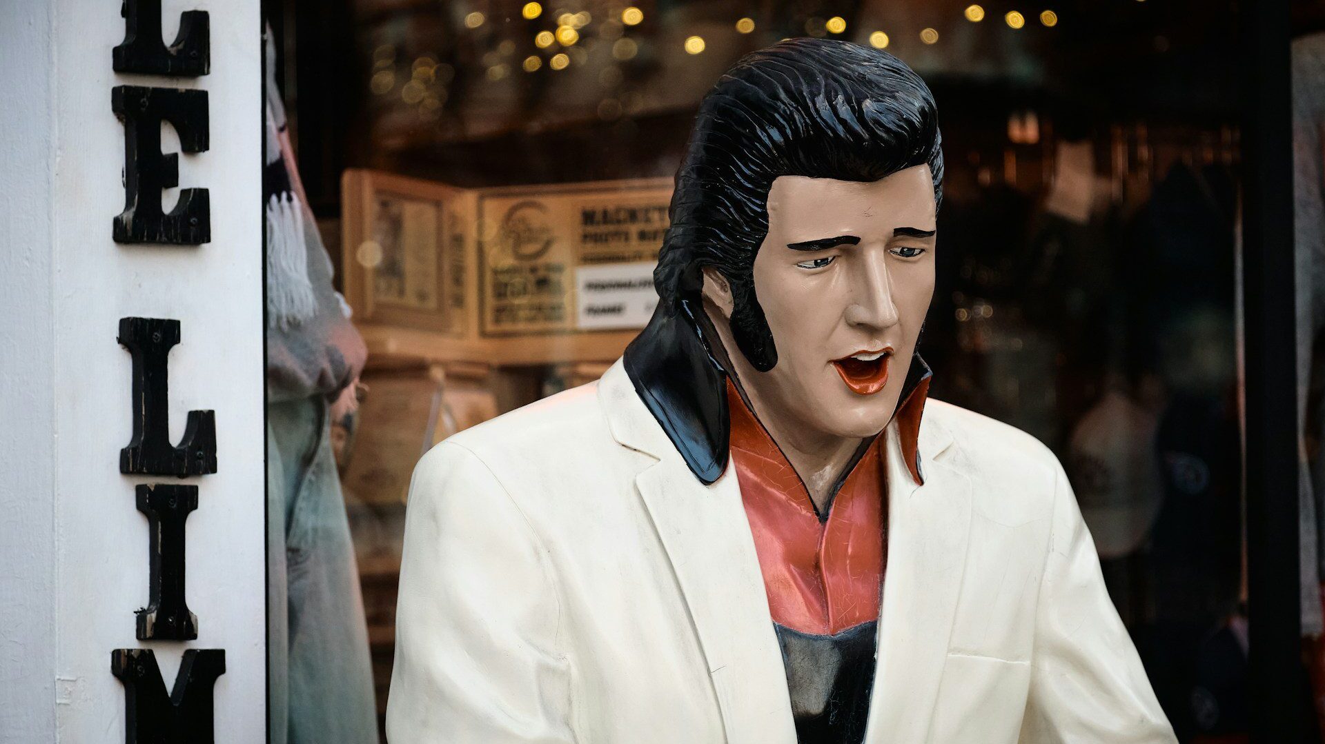Elvis Mannequin