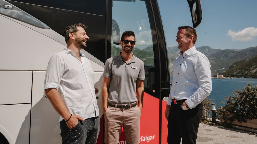 trafalgar travel team and coach driveres